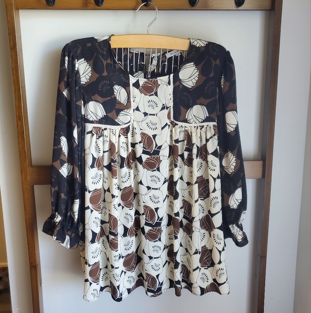 Rose & Olive Black, Tan and White Pleated Bib Collar Blouse